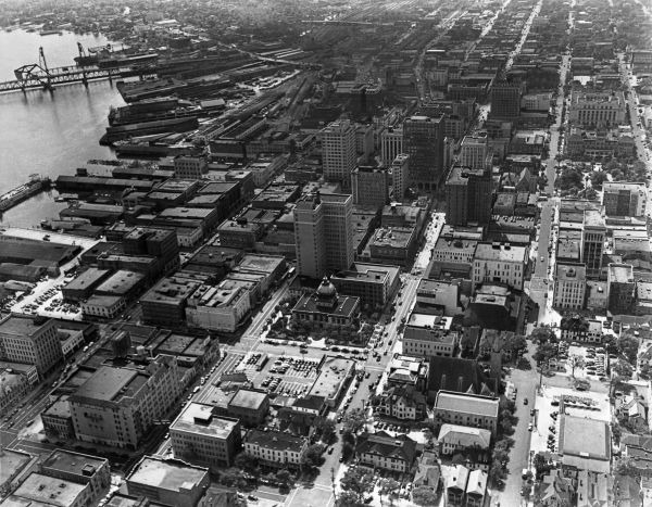 Aerial view of downtown Jacksonville, Florida