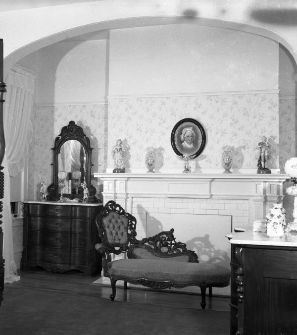 Bedroom in Dixon home - Jacksonville, Florida
