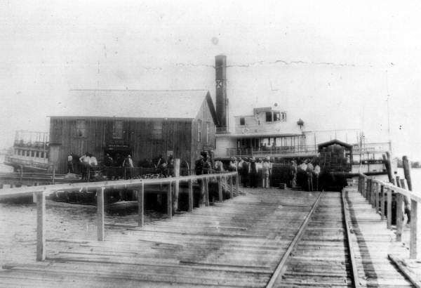 Steamship "Margaret" at the Palmetto dock.