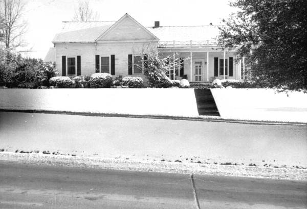 Phil Shaw's home after the snow.