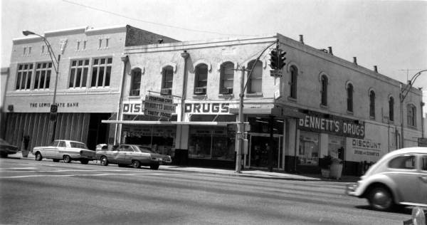Temporary home of Lewis State Bank.
