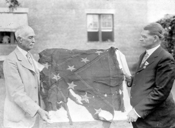 Confederate veteran, left, with John Reardon during the United Confederate Veterans' reunion in Marianna, Florida.