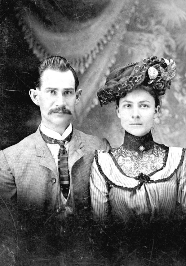 James Orson Fleece and his wife Carrie Julia Leavel Fleece.