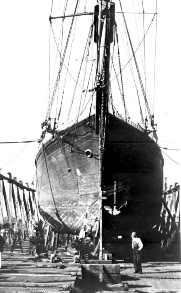 Schooner named "William Bisbee"