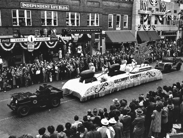 Gilchrist County entry in Governor Fuller Warren's inaugural parade.