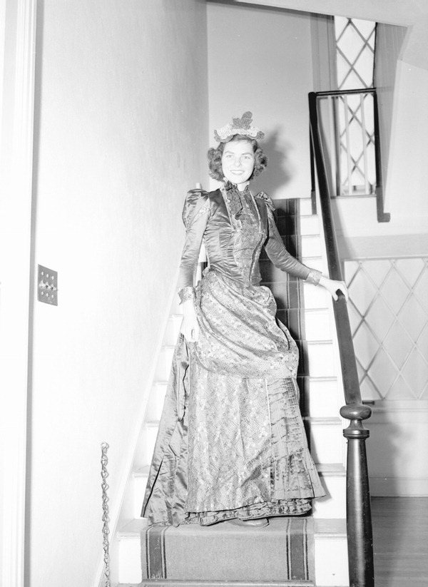 Tallahassee Women's Club member in costume at the First Presbyterian Church