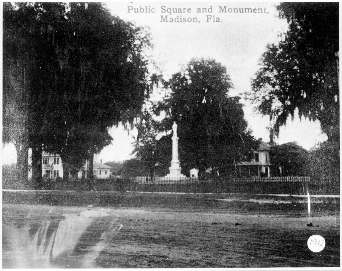 Public Square and Monument, Madison, Florida.