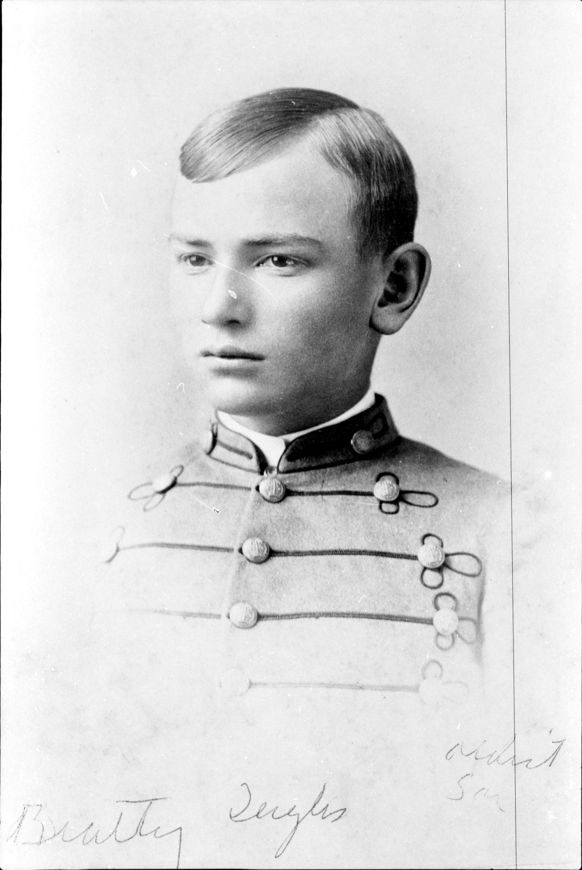 Beatty Inglis in military uniform.