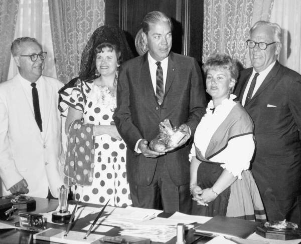 Florida Governor Haydon Burns with a Saint Augustine delegation