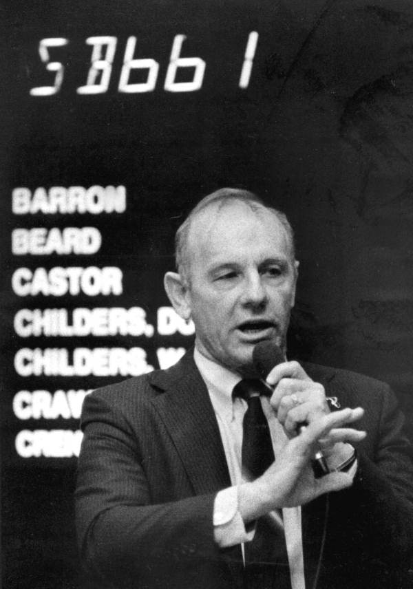Senator Dick Langley argues in favor of Senate bill 661