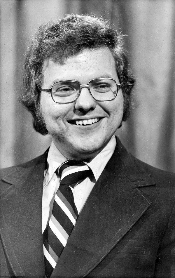 Martin Crutsinger.