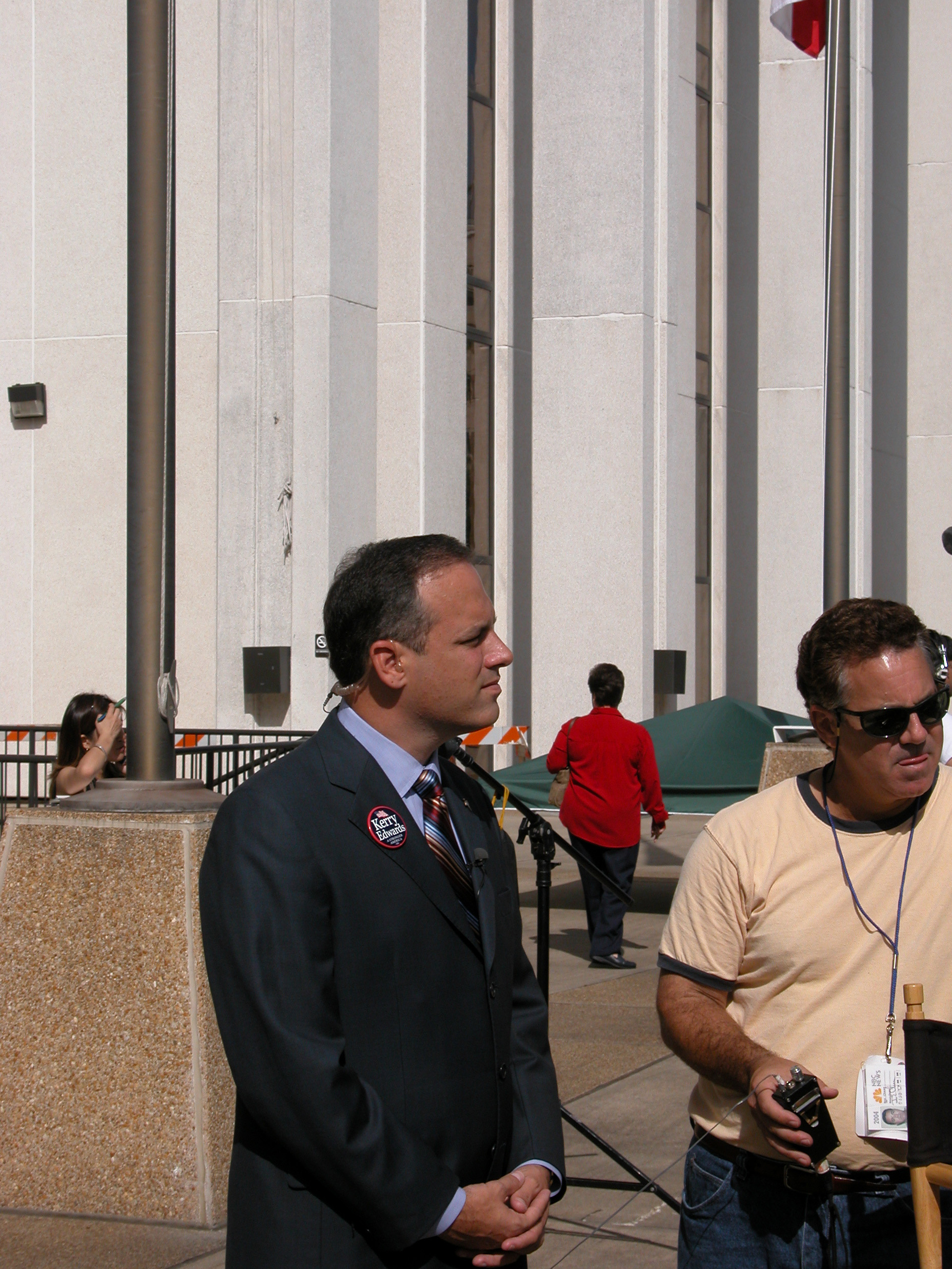 Florida Democratic Party chairman, Scott Charles Maddox, at the R.A. Gray Building plaza during the 2004 Presidential election.
