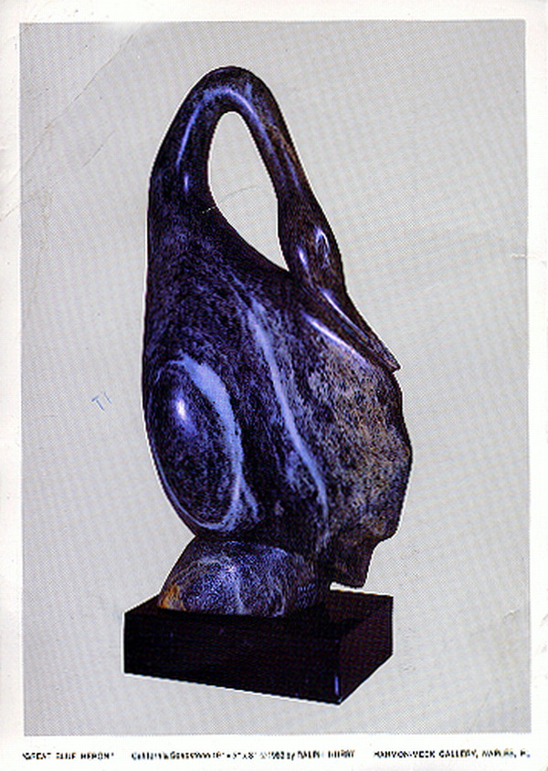 Ralph Hurst sculpture of a great blue heron