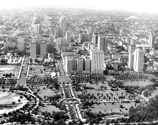 Aerial view looking west along Flagler St. at the intersection with Biscayne Blvd. in Miami, Florida.