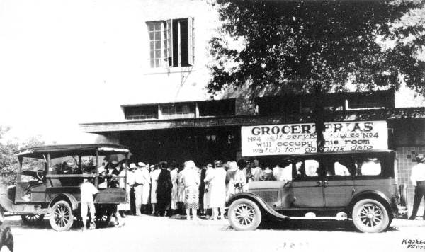 Ariana Pharmacy and soon to be opened Grocerterias No. 4