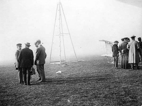 Preparation for Lloyd C. Griscom's ascent with Wilbur Wright.