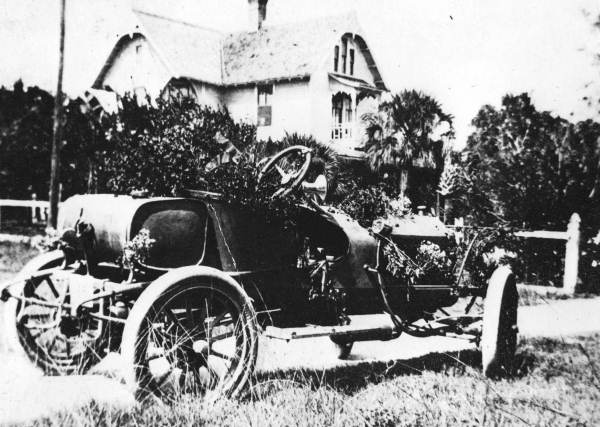 Dr. Daniel's home and Eva Wooten's car
