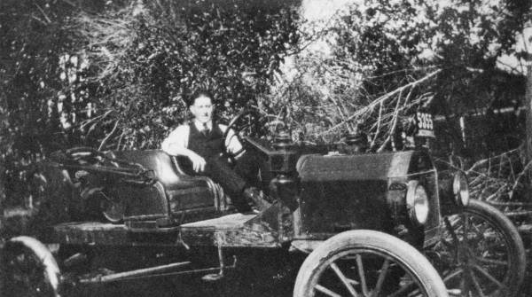 David Hendry Alexander Cocoa Glazier in car