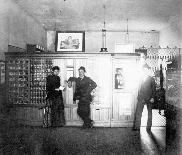 Eustis Post Office.