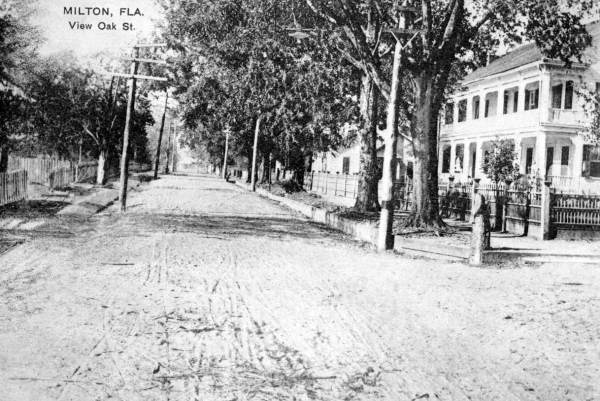 Oak Street - Milton, Fla.