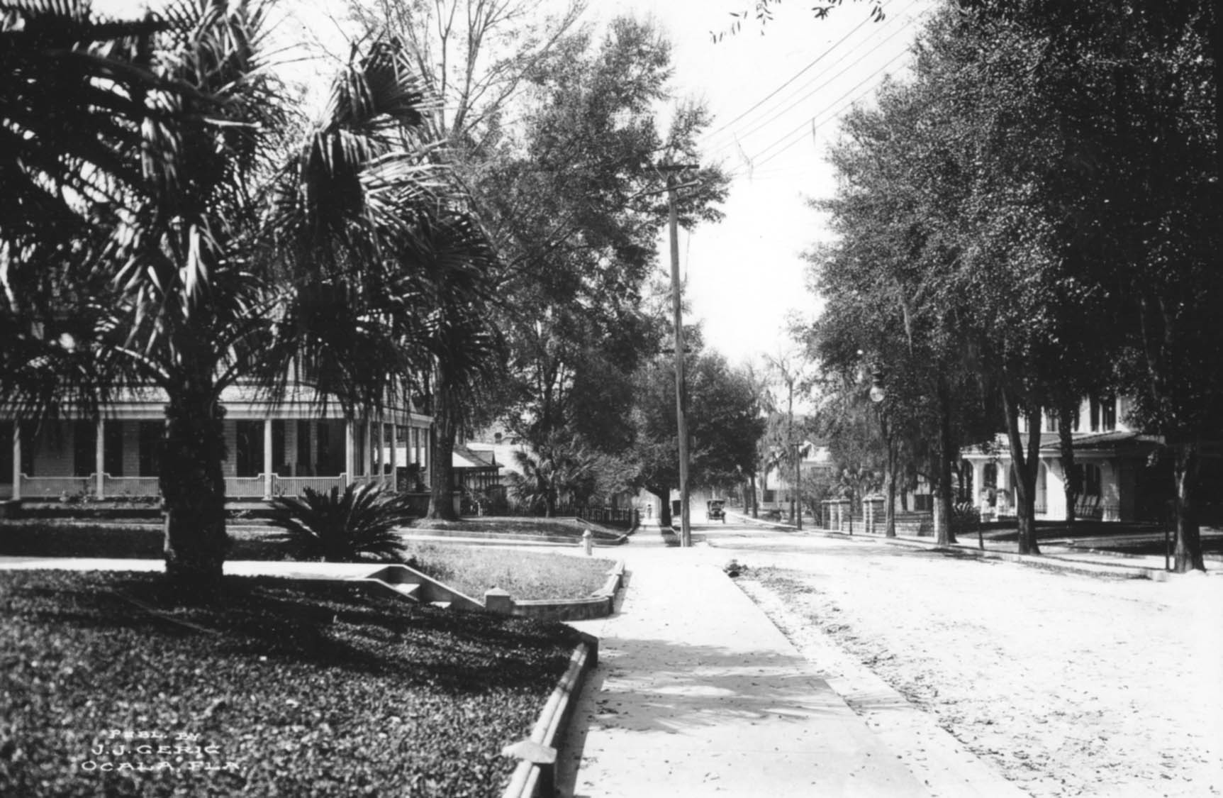 Street scene down Fort King Avenue - Ocala, Florida.