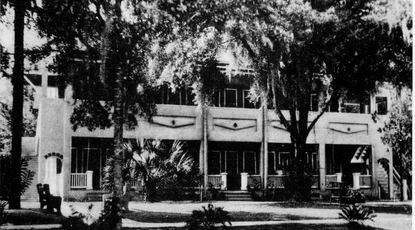 Laverne Apartments : Orange City, Florida