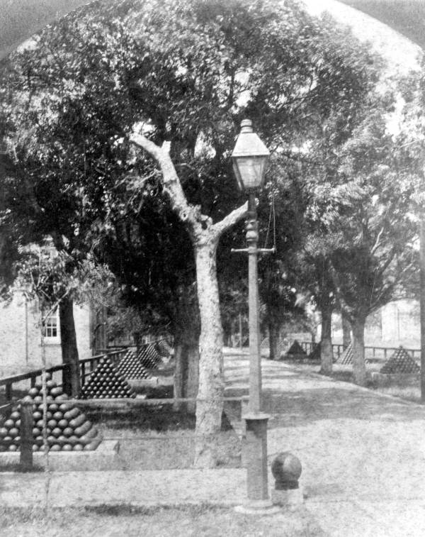 Central Avenue : Pensacola Navy Yard.