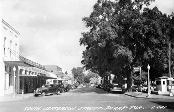 South Jefferson Street : Perry, Florida