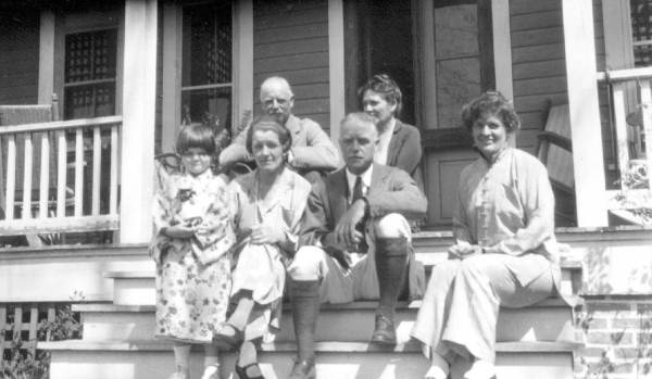 Group on steps at Tall Timbers Plantation : Tallahassee, Florida.