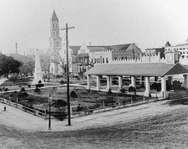 Saint Augustine plaza