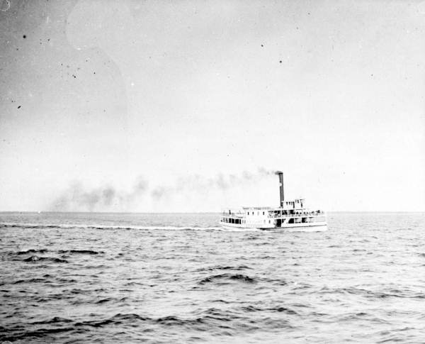 Steamboat "H.B. Plant" in Tampa Bay