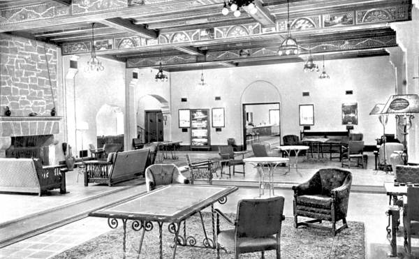Lobby of Wakulla Springs Lodge