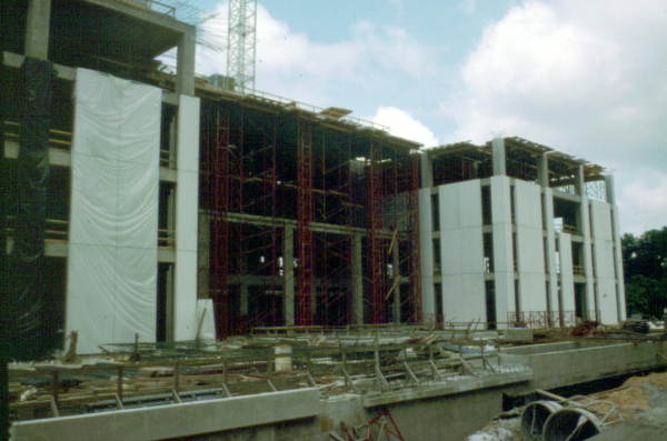 Construction of R.A. Gray building : Tallahassee, Florida