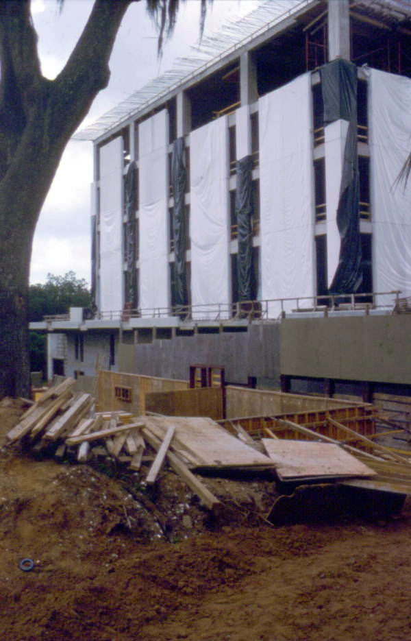 Construction of R.A. Gray building : Tallahassee, Florida