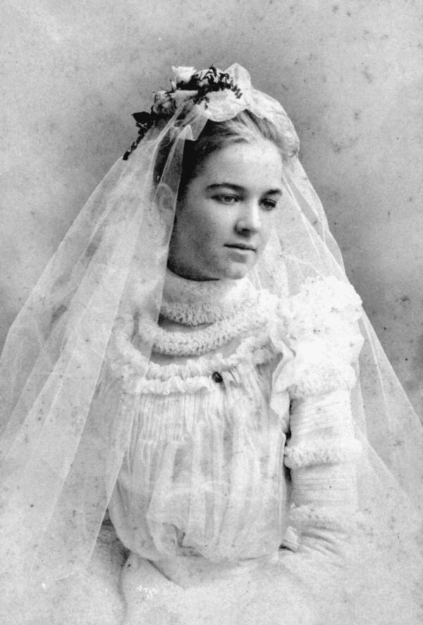 Sarah Everett Lewis Henderson.