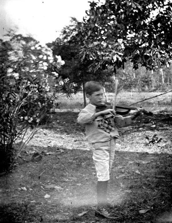 Bertel Nelson Raa playing the violin - Tallahassee, Florida.