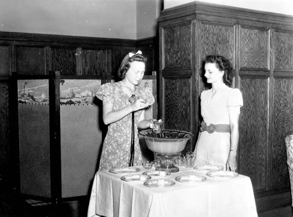 Reception on the campus of the Florida State College for Women.