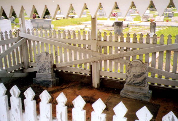 Sepulchral monuments at Pilgrim Rest Cemetery - Baker County, Florida