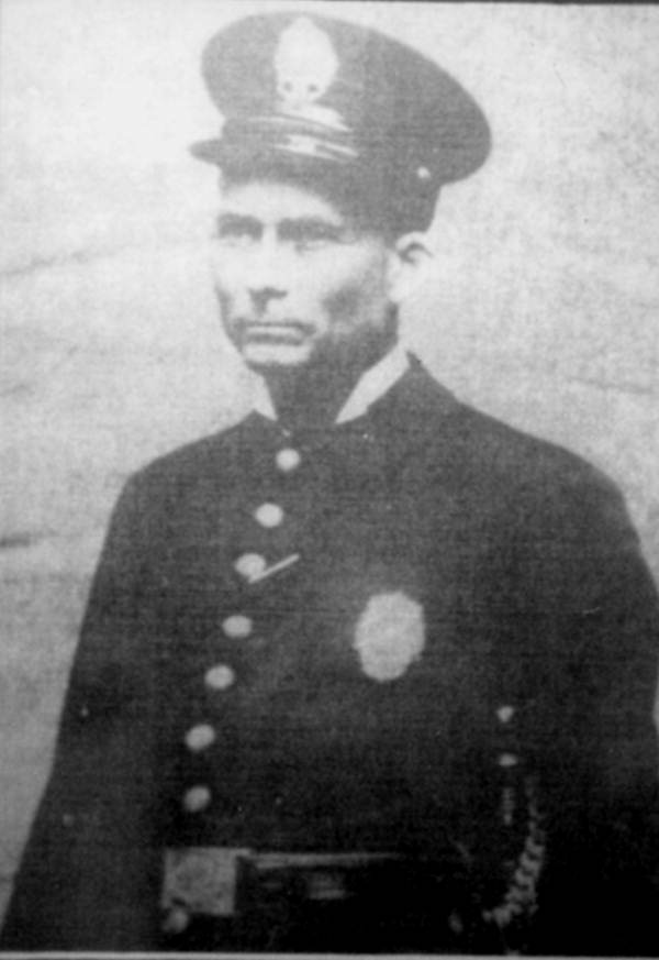 Portrait of Jacksonville Police Department officer Henry A. Everett.