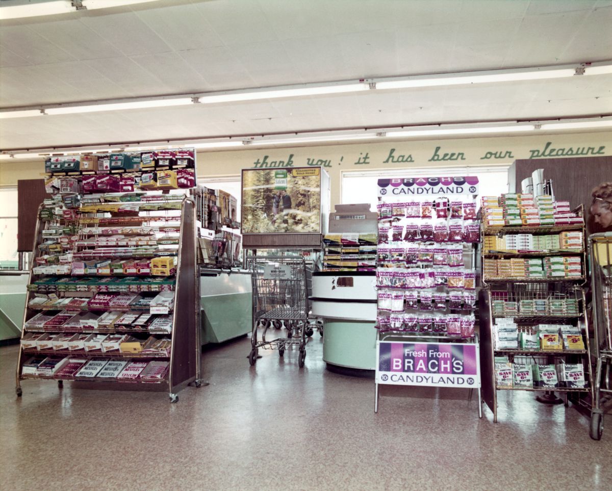 Interior view of a Winn-Dixie supermarket showing checkout counters - Fort Lauderdale, Florida