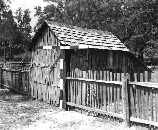 Farm structure and measurement instruments