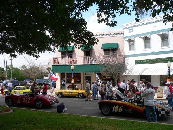 Vintage MG race cars at the Circle..