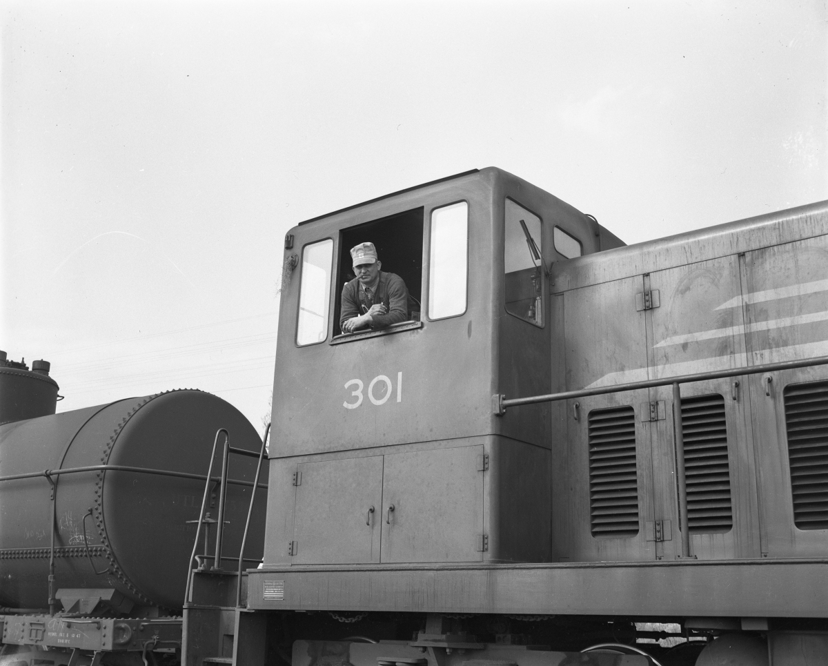 Engine 301 and crew