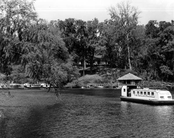 Underwater boat at Rainbow Springs