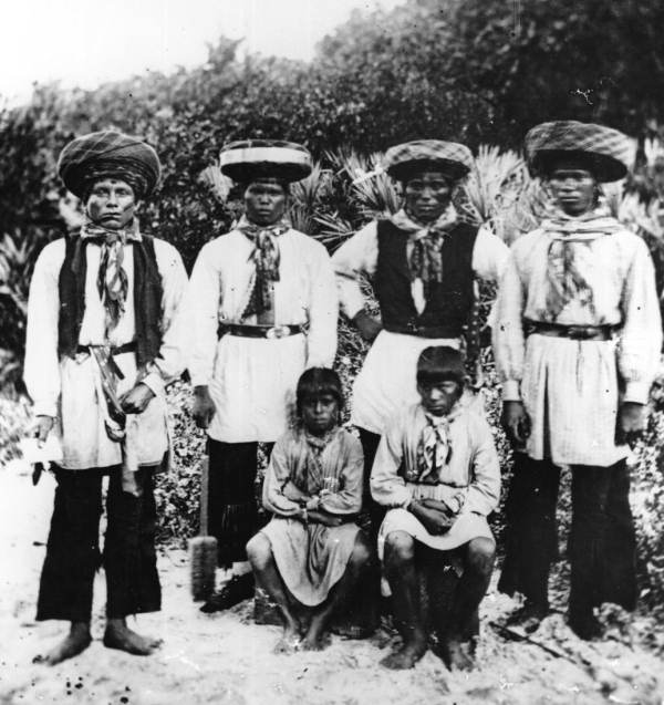 Seminole men and children