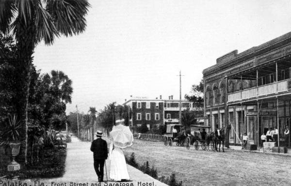 Front street and Saratoga hotel - Palatka, Florida