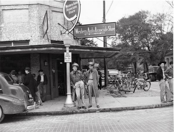Soldiers on street corner - Starke, Florida