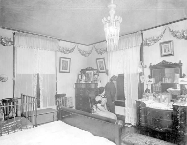 Marina Haya Forre and Fannie Haya in bedroom - Tampa, Florida.
