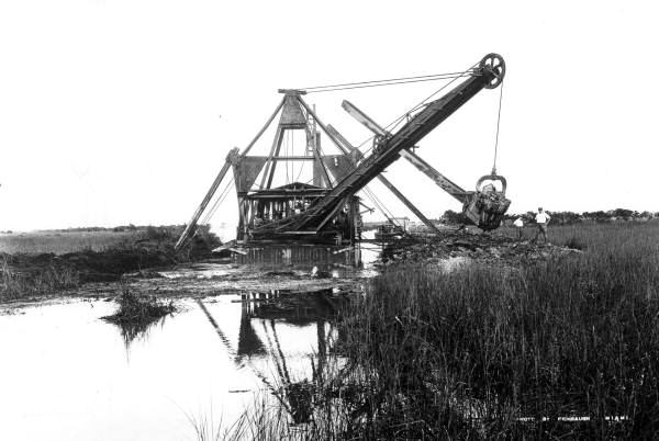 A dredge at work in the Tamiami Canal - Miami Region, Florida.
