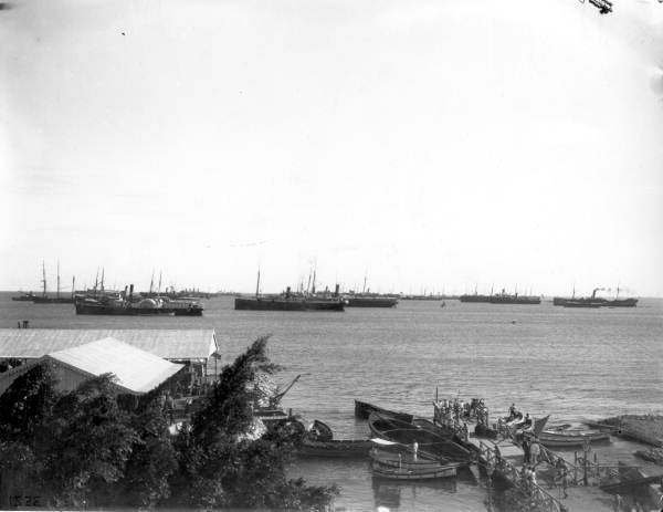 Transports in Tampa Bay during the Spanish-American war.